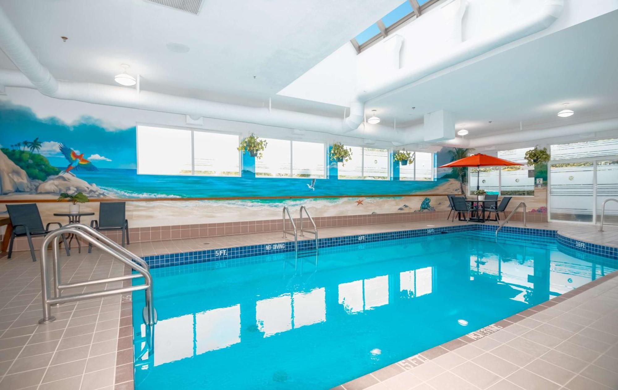 Coast Abbotsford Hotel & Suites Luaran gambar