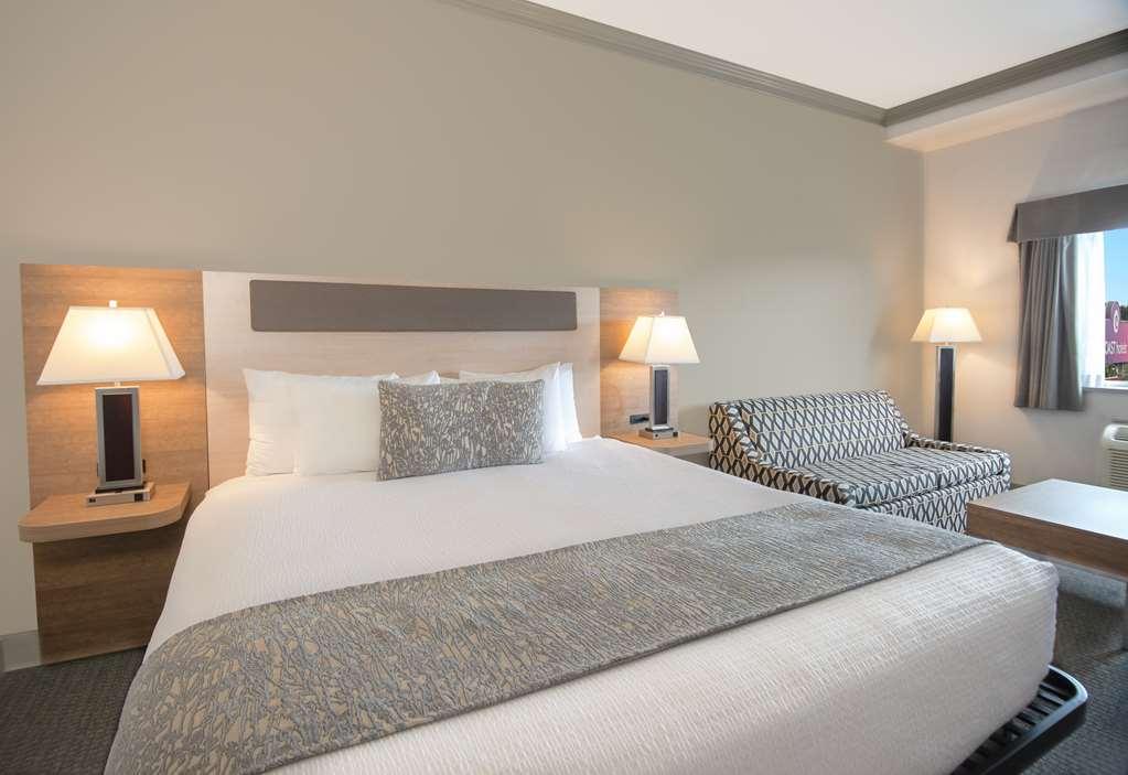 Coast Abbotsford Hotel & Suites Bilik gambar